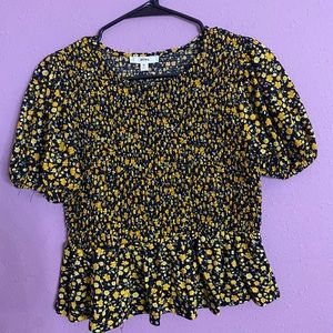 Size medium women’s top